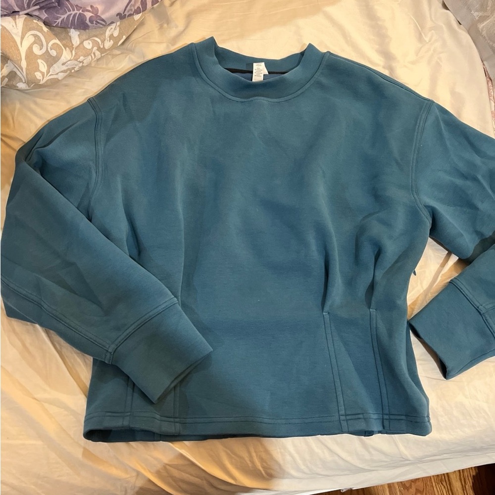 Lululemon sweatshirt